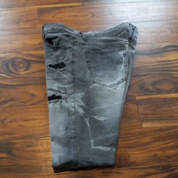 Smoke Rise Jean's   - Picture 1 of 5
